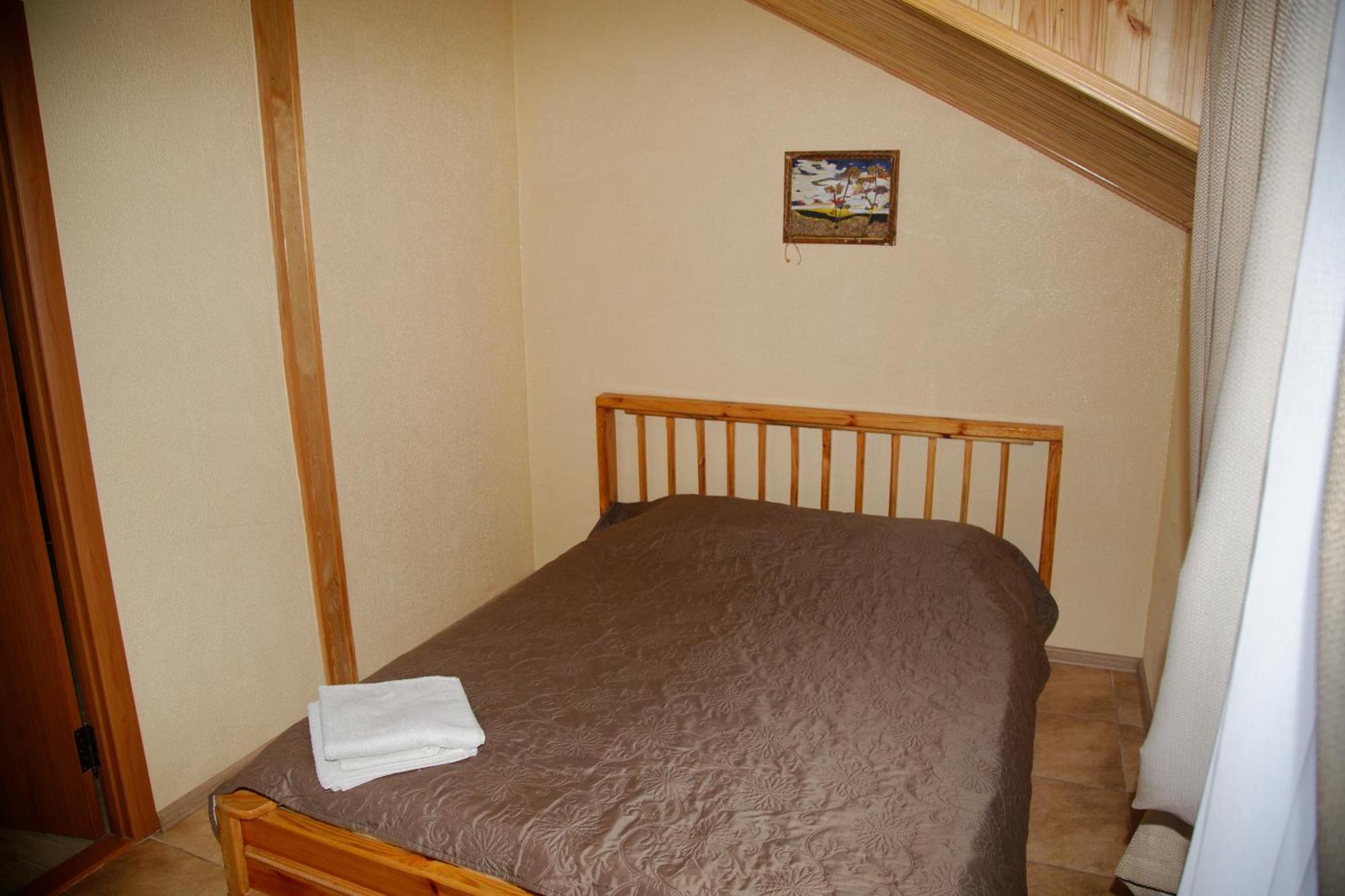 Mini-Hotel Yandrusi Kam'janec'-Podil's'kyj Esterno foto