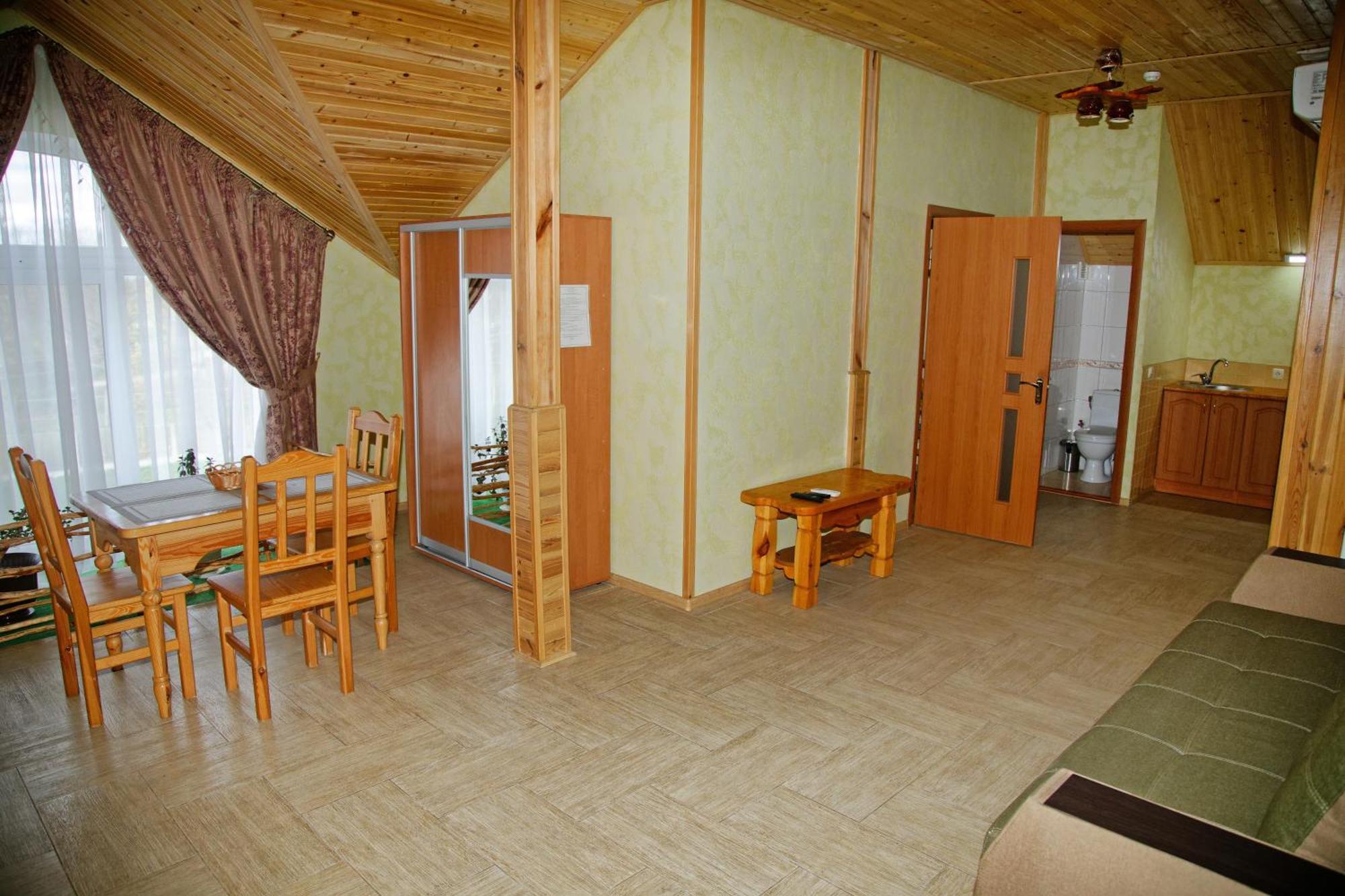 Mini-Hotel Yandrusi Kam'janec'-Podil's'kyj Esterno foto