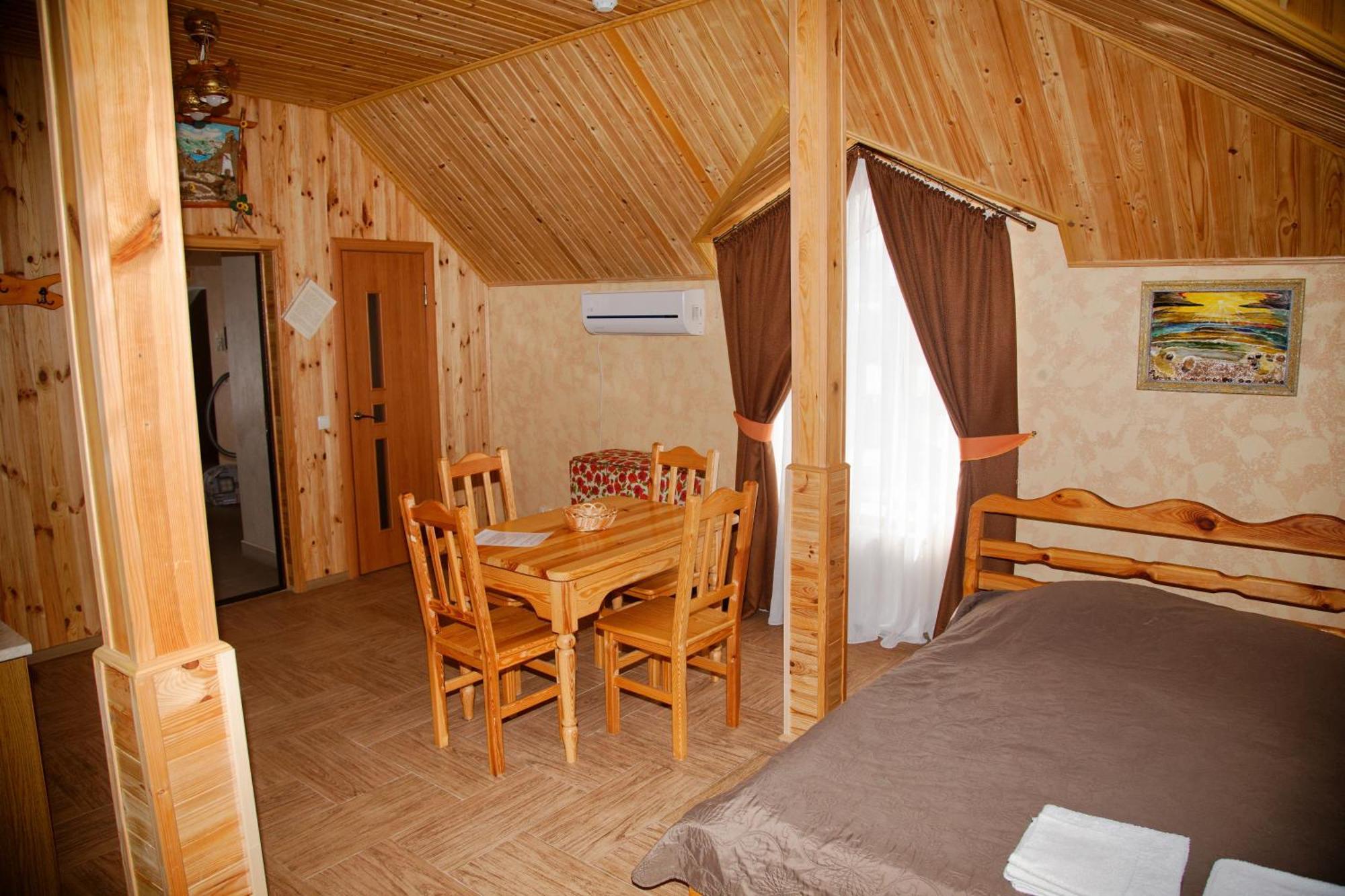 Mini-Hotel Yandrusi Kam'janec'-Podil's'kyj Esterno foto